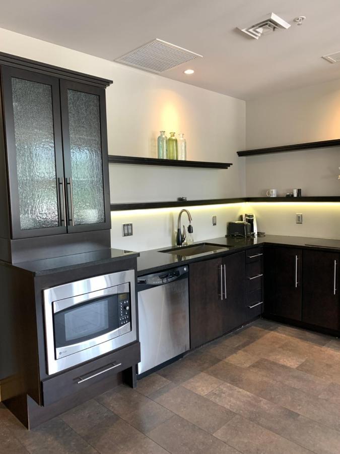 Suites At 118 Μπλούμινγκτον Εξωτερικό φωτογραφία