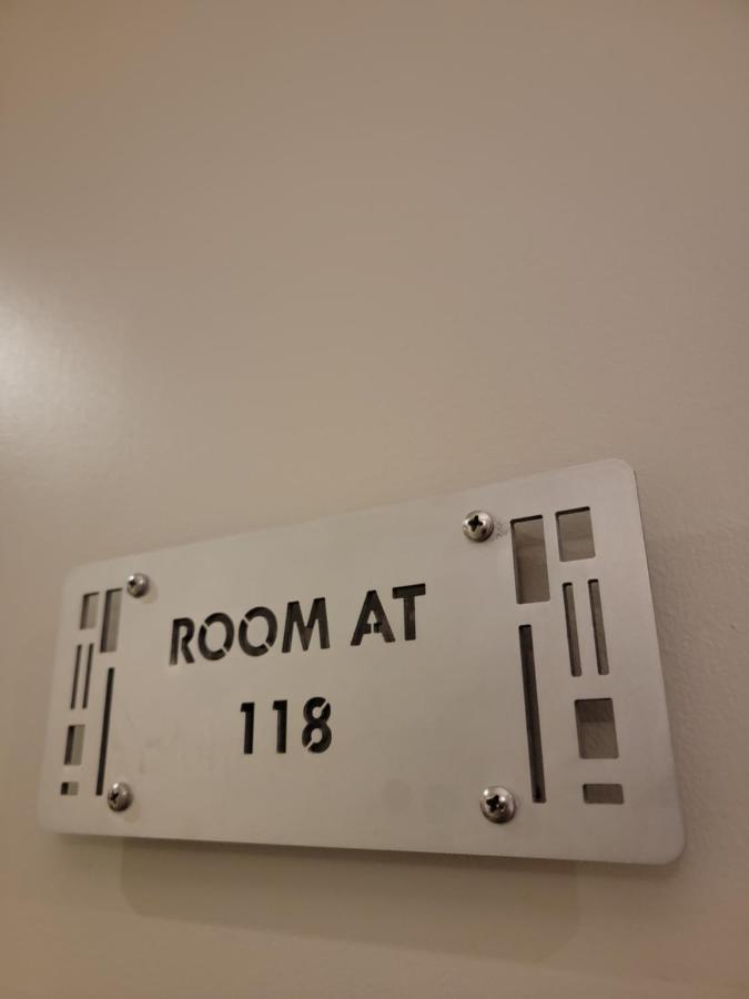Suites At 118 Μπλούμινγκτον Εξωτερικό φωτογραφία