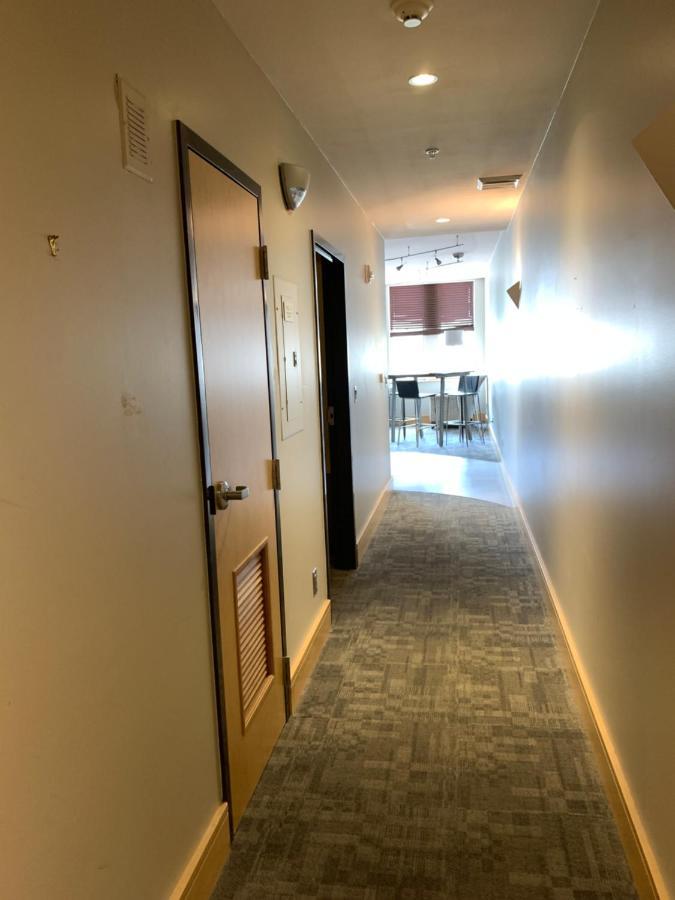 Suites At 118 Μπλούμινγκτον Εξωτερικό φωτογραφία