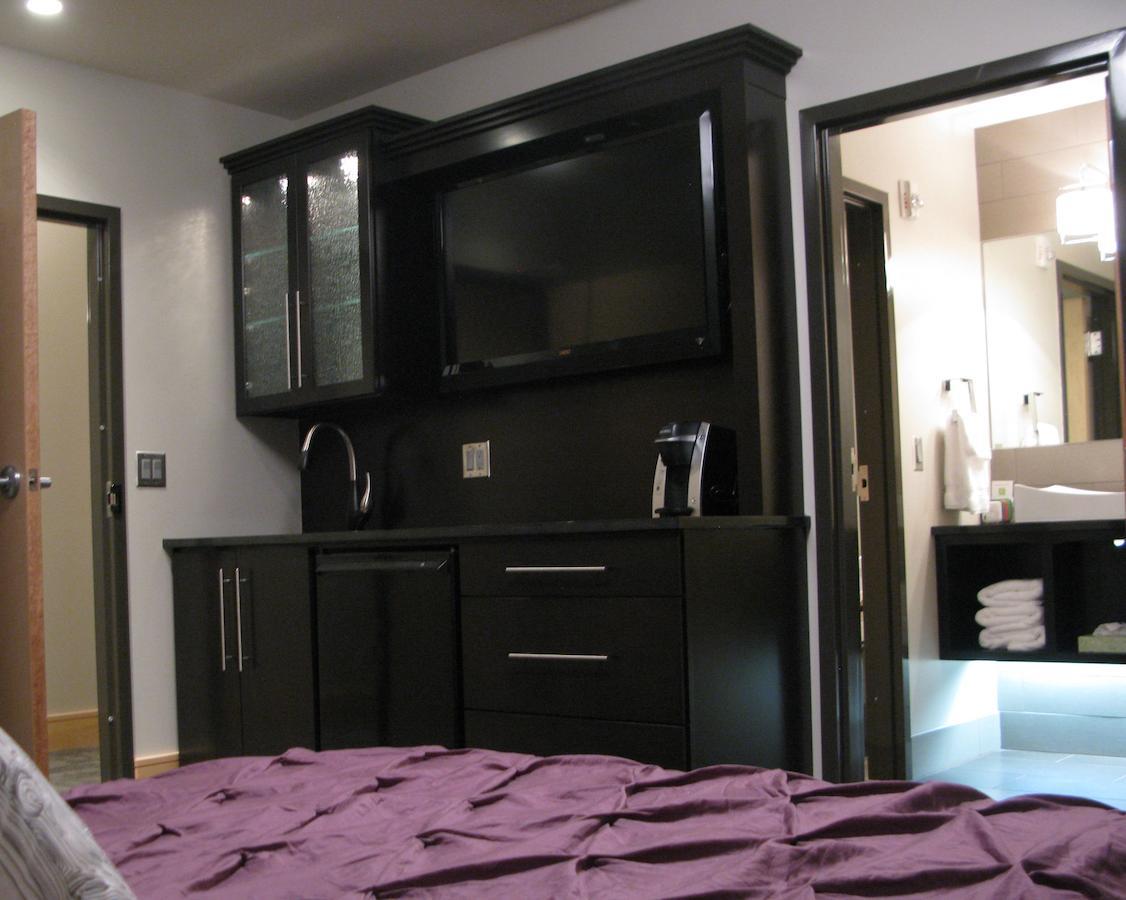 Suites At 118 Μπλούμινγκτον Δωμάτιο φωτογραφία